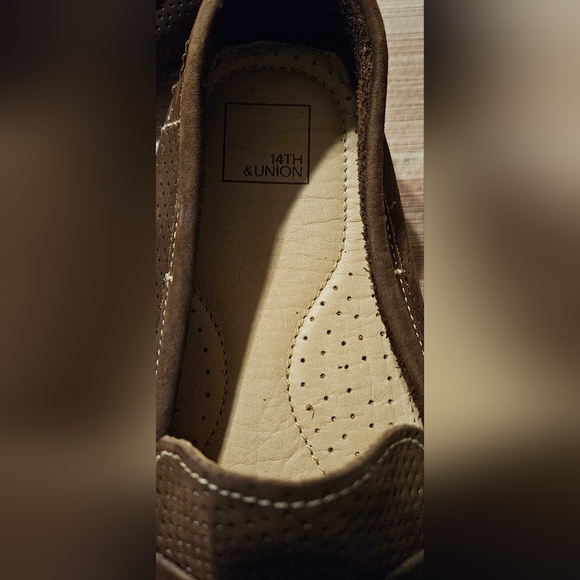 Mens Shoes - Picture 2 of 4